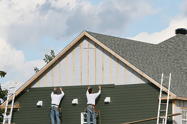 Professional Siding Installation technician working in Gnadenhutten, OH